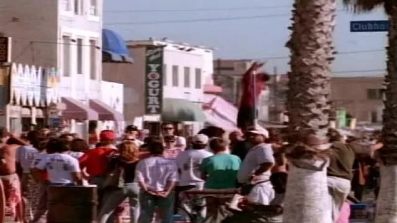 Кадры из сериала Беверли-Хиллз 90210 (1990)