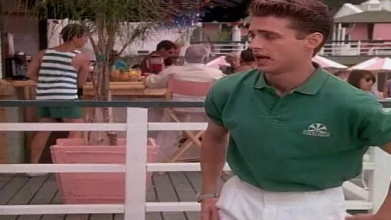 Кадры из сериала Беверли-Хиллз 90210 (1990)