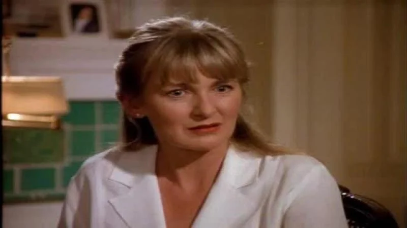 Кадры из сериала Беверли-Хиллз 90210 (1990)