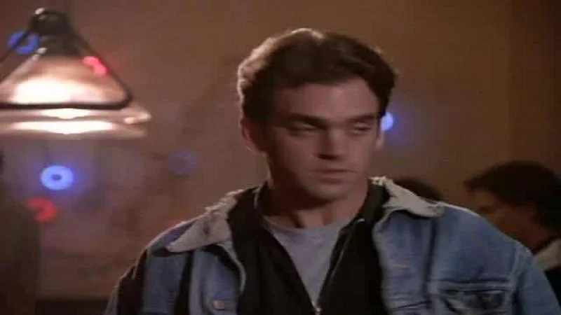 Кадры из сериала Мелроуз Плэйс (1992)